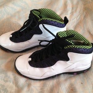 🆘SALE🆘 Jordan Nike Retro 10 Size 6Y, 8 Women