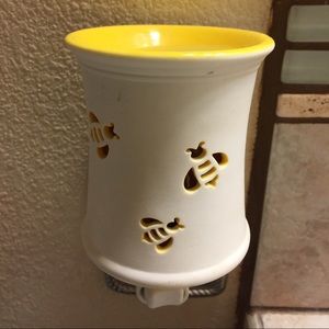 Scentsy wall warmer