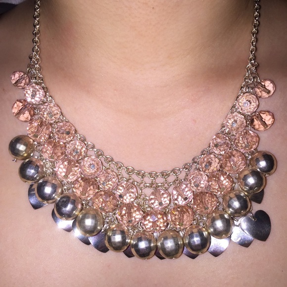 Cute classy necklace. Only worn once for occasion