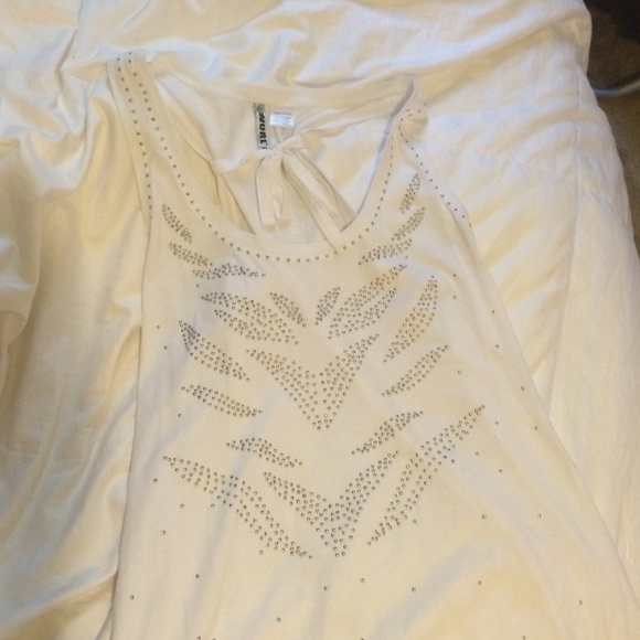 Really cute white tank top