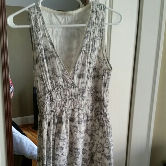 Converse grey and white patterned dress!