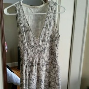 Converse grey and white patterned dress!