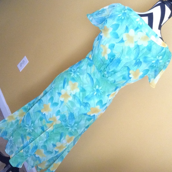 Donated. Great summer dress sz6 100 polyester - Picture 3 of 3