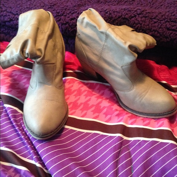 Brown Cowboy boots - Picture 2 of 2