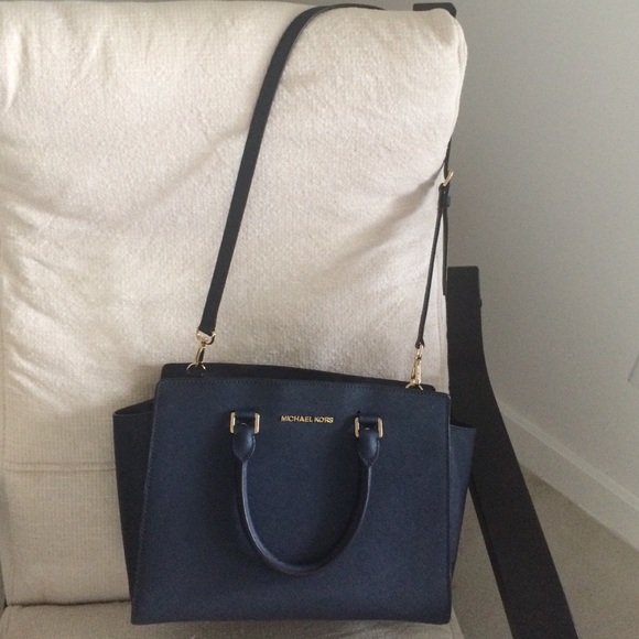 Michael Kors Large 'Selma' east west satchel - Picture 2 of 4