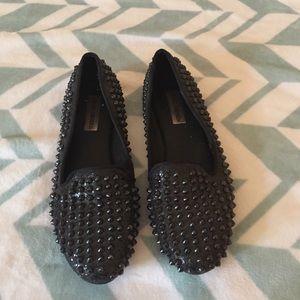 Studded Steve Madden flats!