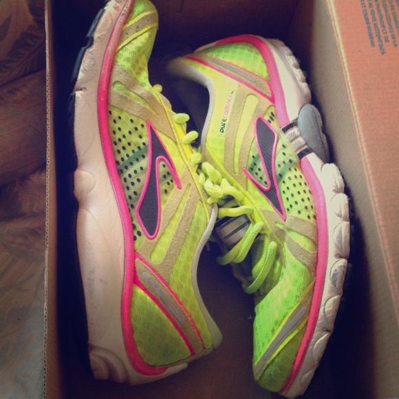 🚫SOLD🚫 Brooks Running Shoes Pure Cadence size 7