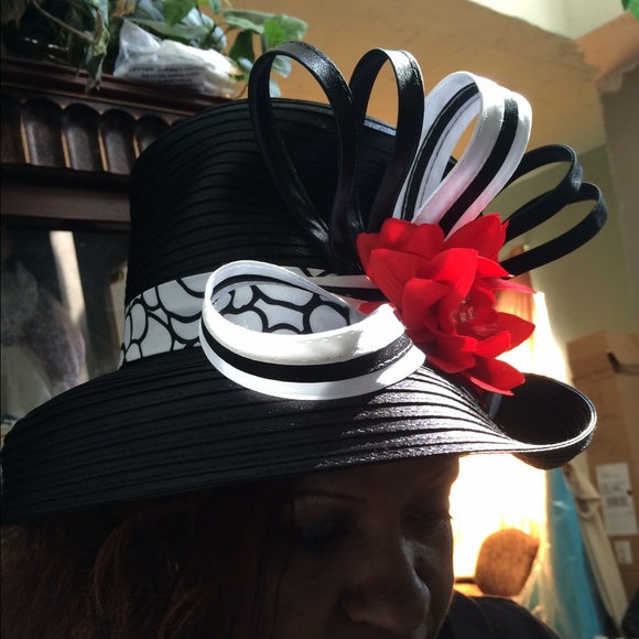 Beautiful G.M.I. Black Designer Hat!