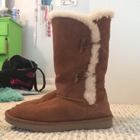 Tan ugg - like boots