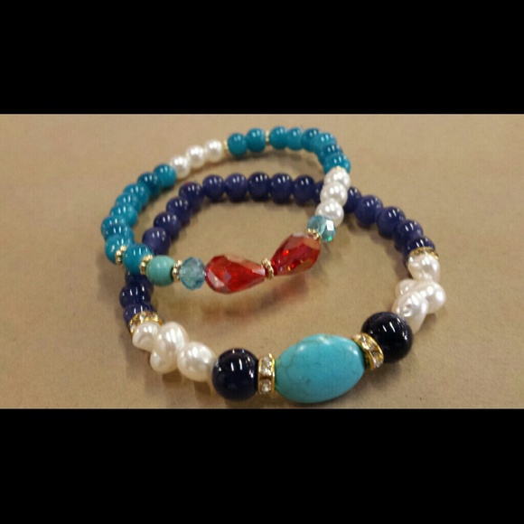 Turqoise & pearl beaded stretch bracelet set NWT