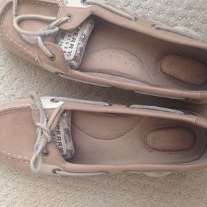 Sperrys women