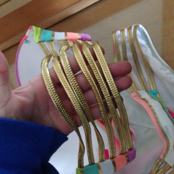 🚫🚫SOLD! Victoria's Secret bikini TOP ONLY!!!! - Picture 3 of 4