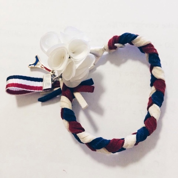 NWOT KOREAN STYLE BRACELET
