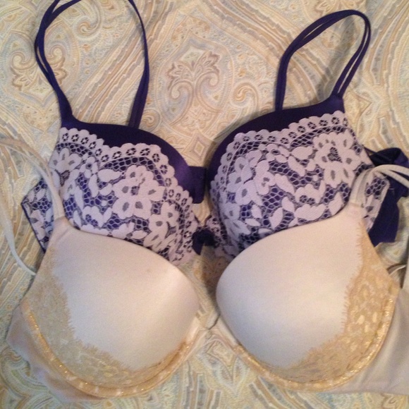 Victoria's Secret very sexy push-ups!