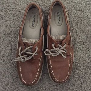 Sperry topsiders