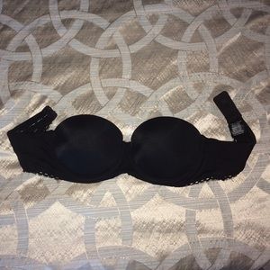 Black Calvin Klein strapless bra nwot