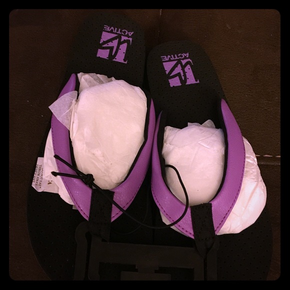Lane Bryant flip flops