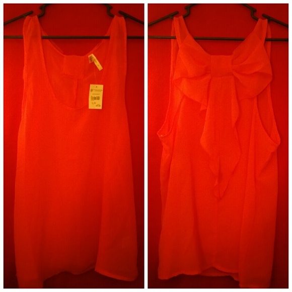 SOLD🚨 BNWT Versona Coral Bow-Back - Picture 1 of 1