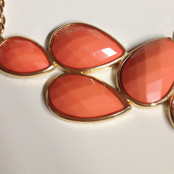 Forever 21 Peach colored enamel necklace - Picture 2 of 3