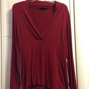 Limited sz L dark red l/s knit top
