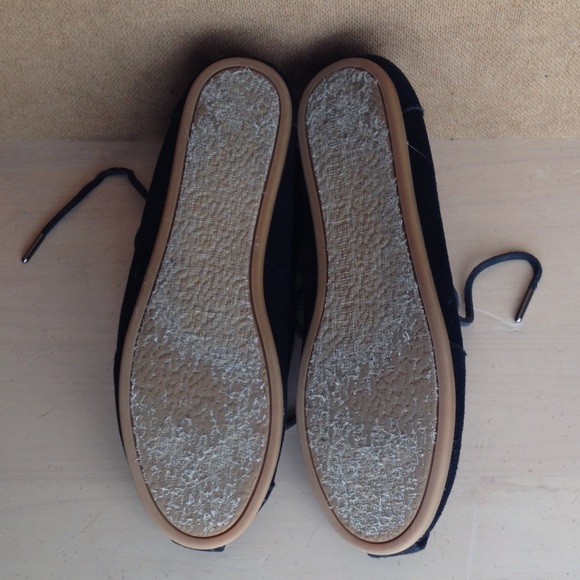 🚫TRADED🚫 Toms shoes - Picture 4 of 4