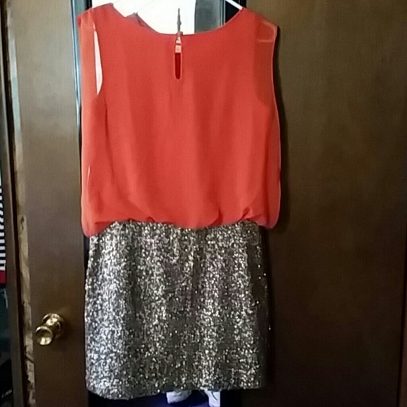 M M COUTURE DRESS - Picture 3 of 3