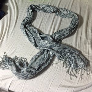 Cheetah sparkle scarf gave for free with bundle