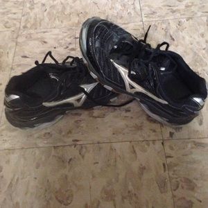 Mizuno volleyball shoes