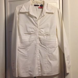 White l/s button up NY&co sz 18 with front detail