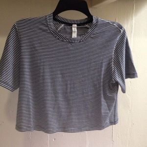 Lulu lemon workout crop top