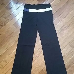 NWOT lululemon Groove pant