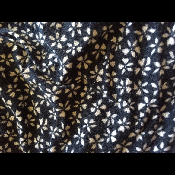 💕Rare Brandy royal blue flower vodi shorts 💕 - Picture 3 of 4
