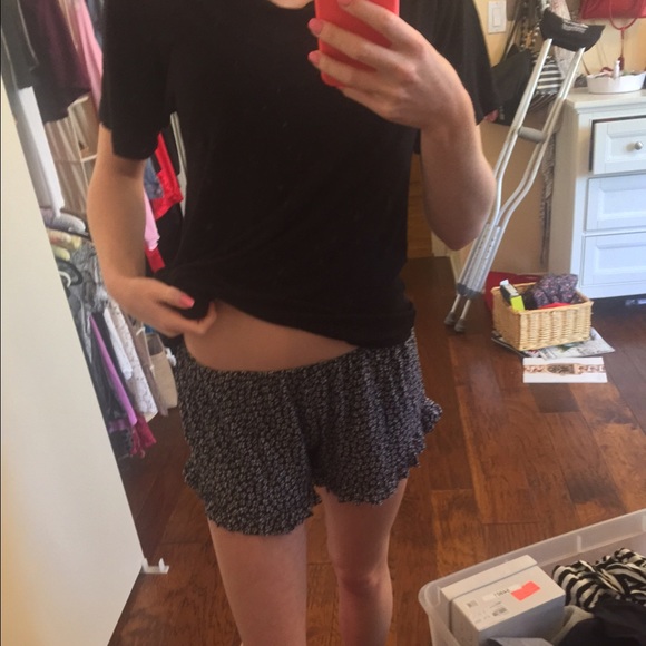 💕Rare Brandy royal blue flower vodi shorts 💕 - Picture 4 of 4