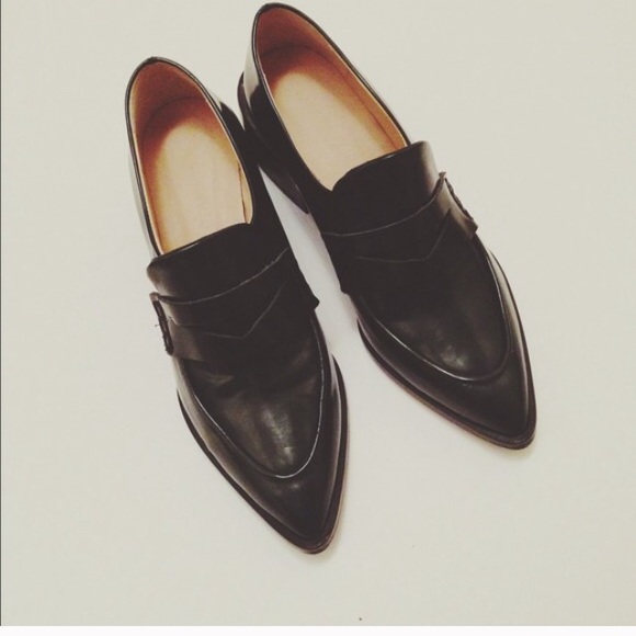 Zara pointed-toe loafers