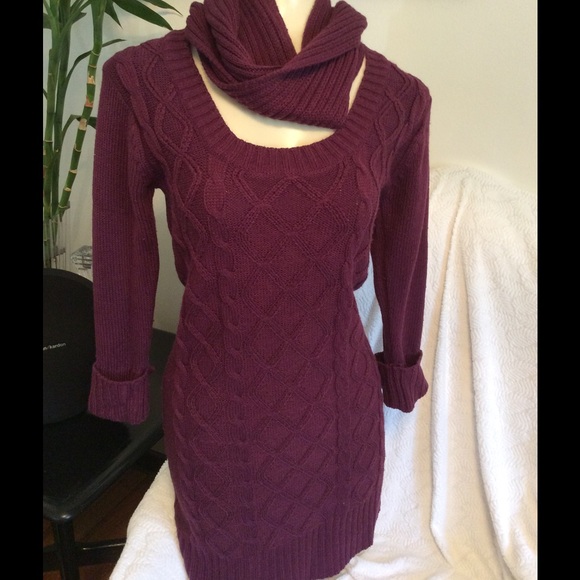 "DEREK HEART" DRESS - Picture 2 of 4