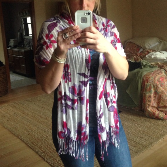 Purple and pink scarf