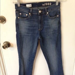 GAP "Slim Straight" Jeans