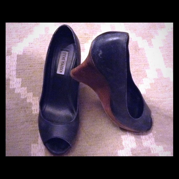 Steve Madden wood wedge 8 1/2 SOLD
