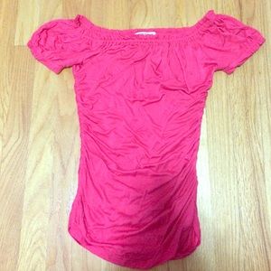 Arden B shoulder/off the shoulder top.