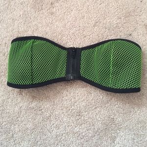 Triangl swimwear dupe | Winnie Jessy Nightfox