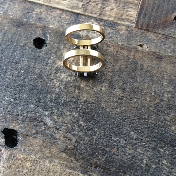 ❌sold 🌸HP 🌿V🌿 J Crew double bolt ring - Picture 3 of 4
