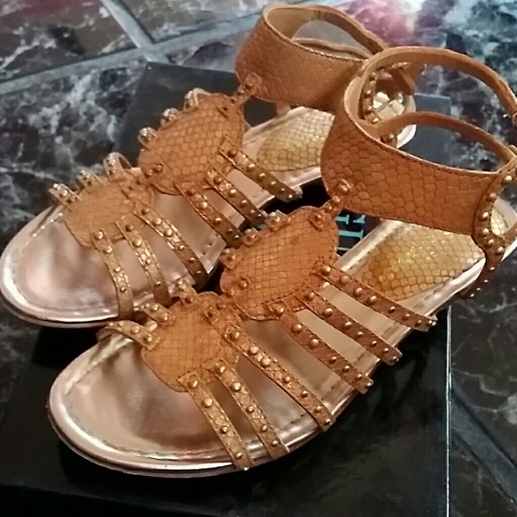 Gold leather Sandals