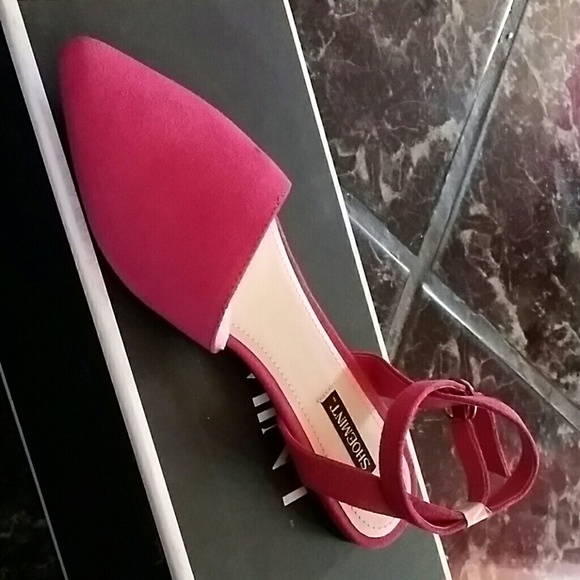 Hot PinK flats
