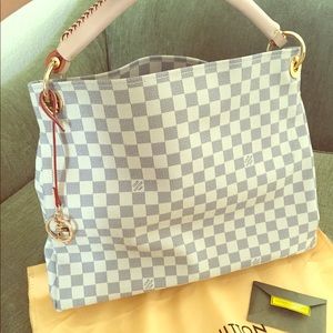 Gorgeous Handbag (NWOT)