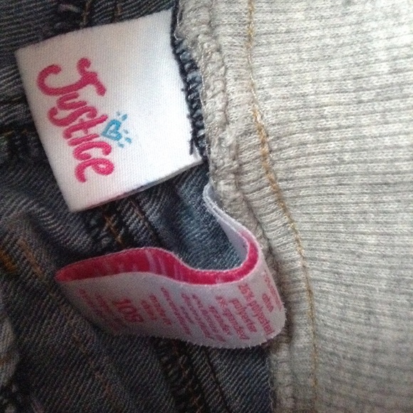 Shorts - Picture 3 of 3