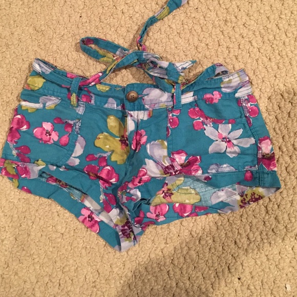 Teal floral short shorts