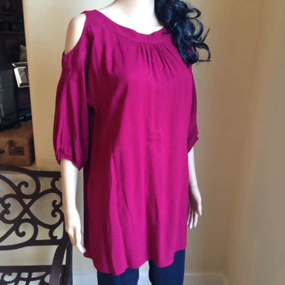 Tops - Merlot Peep Sleeve Tunic