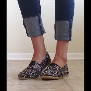 SOLD ON OTHER SITE Flowery Tom look alikes