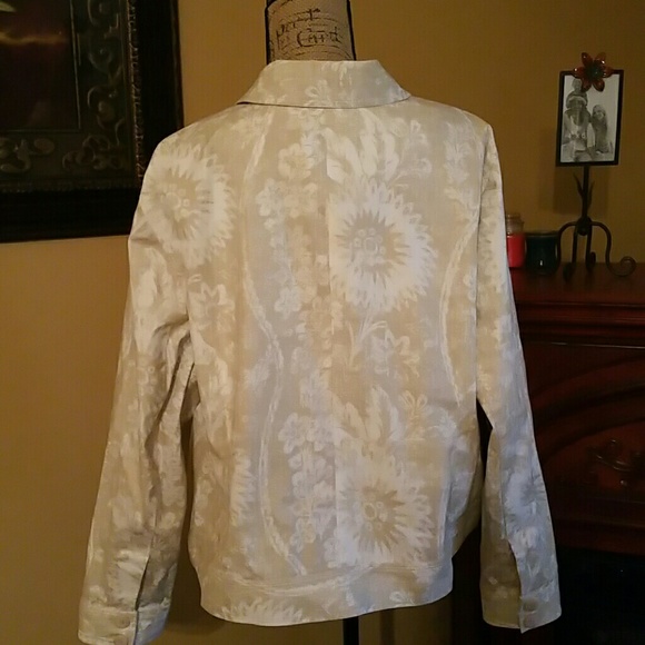 Pretty Dress Casual Taupe Jacket - Picture 2 of 4
