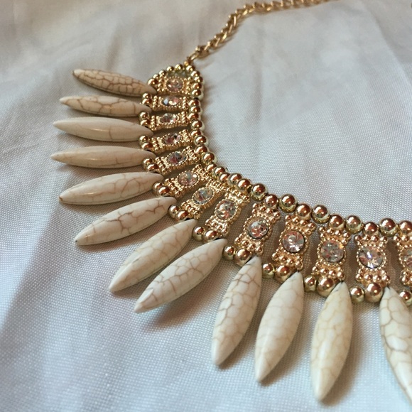 Beautiful Pearl Statement - Picture 2 of 4